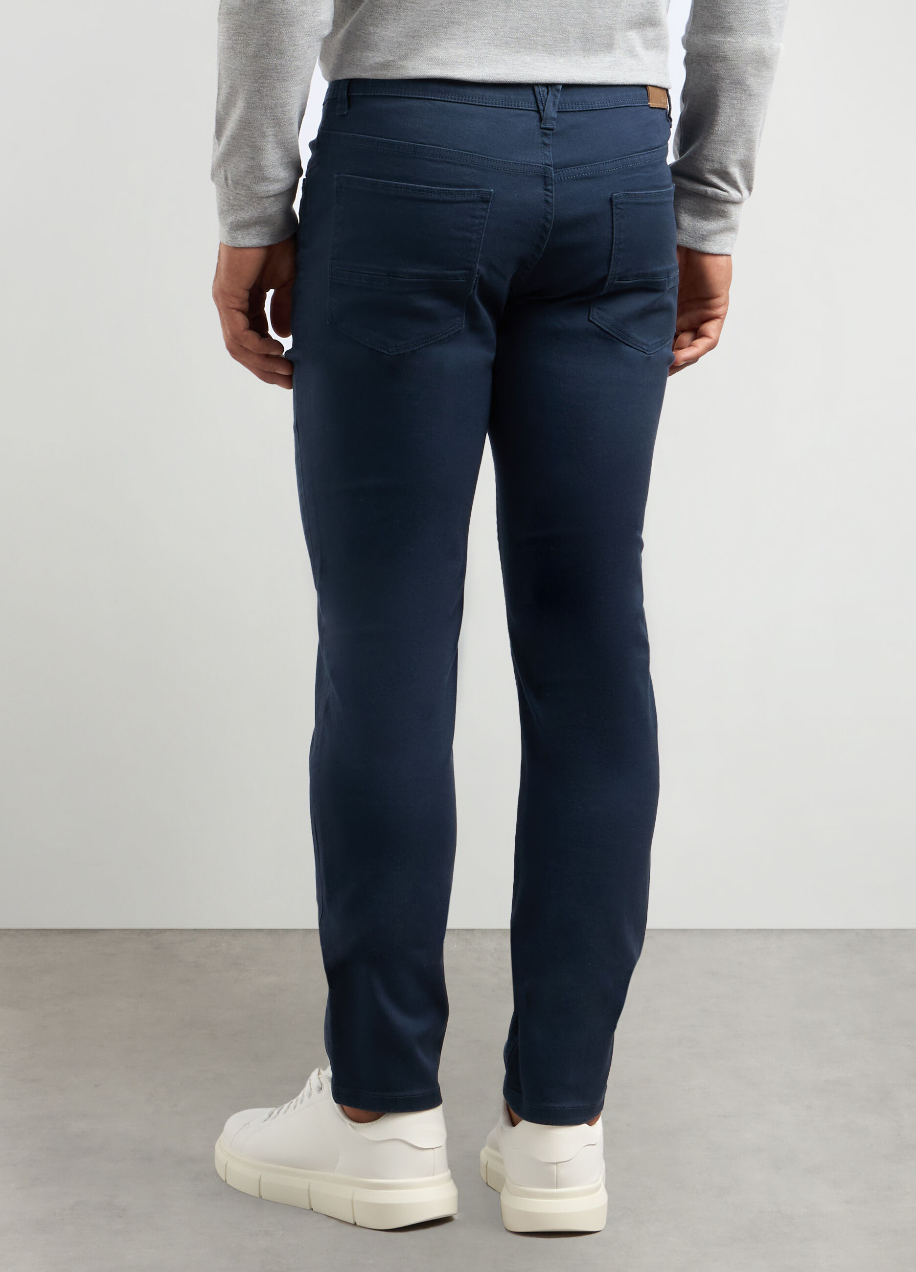 Pantaloni in twill di cotone stretch uomo_1