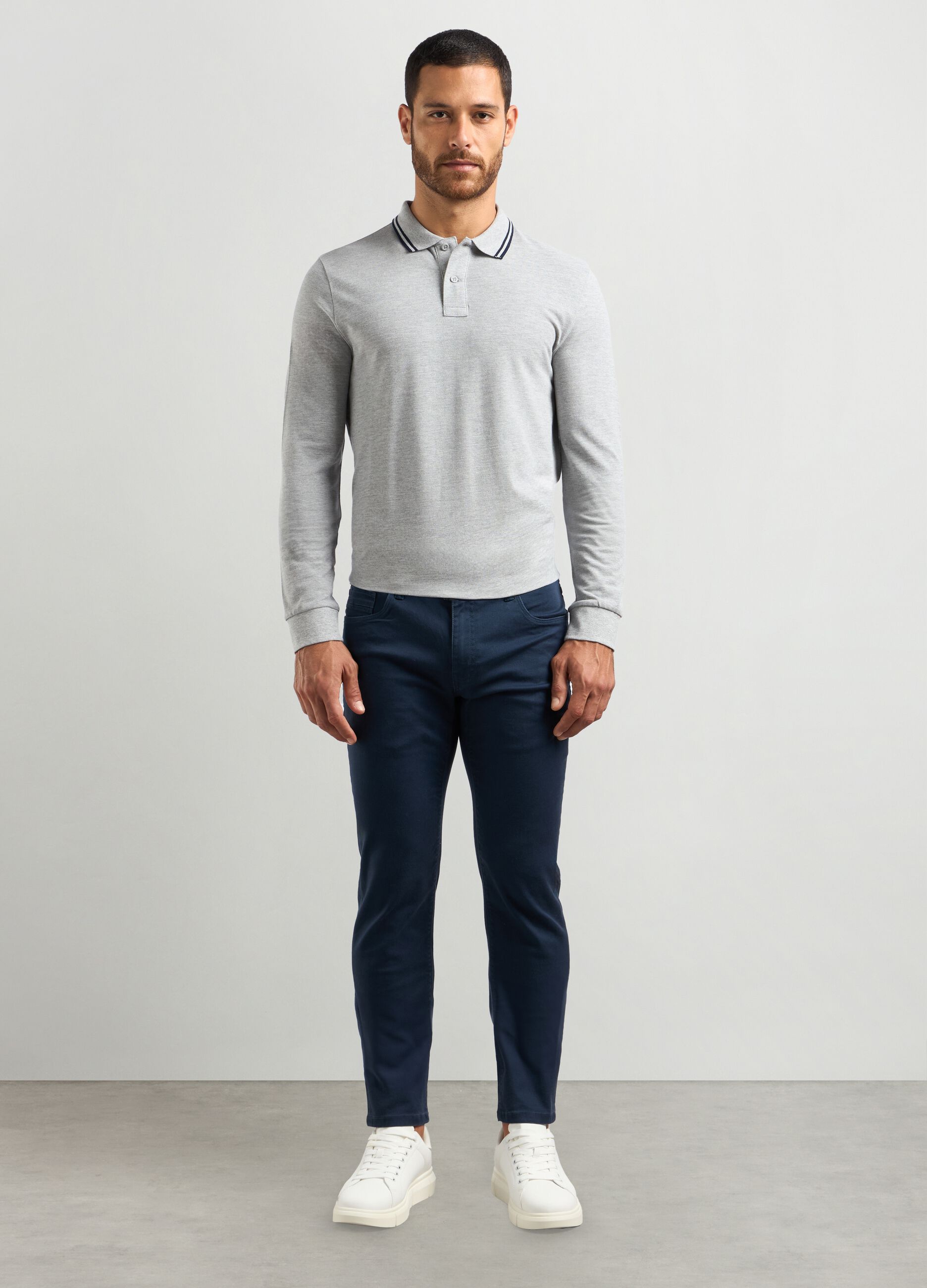 Pantaloni in twill di cotone stretch uomo_0